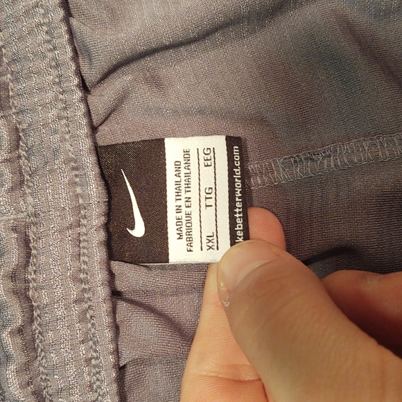 Nike men’s Athletic shorts - Picture 2 of 3